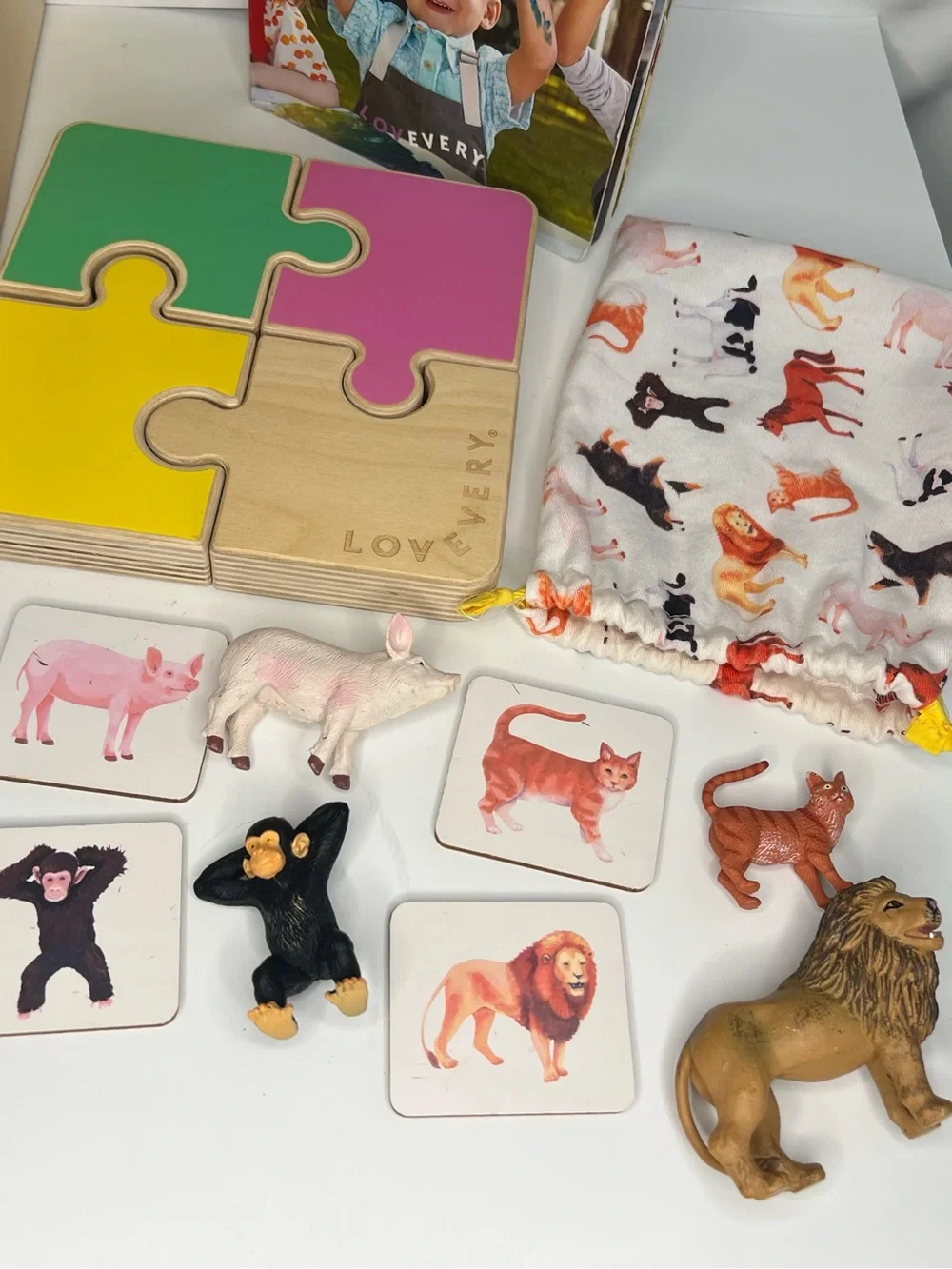 Lovevery The Companion Play Kit 22- 24 Months - Partial